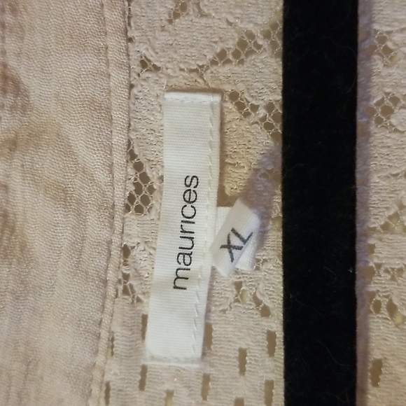 Lace Floral Summer Blouse - Picture 3 of 5